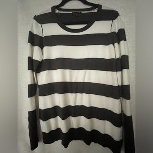 Gap brown and white wide striped sweater